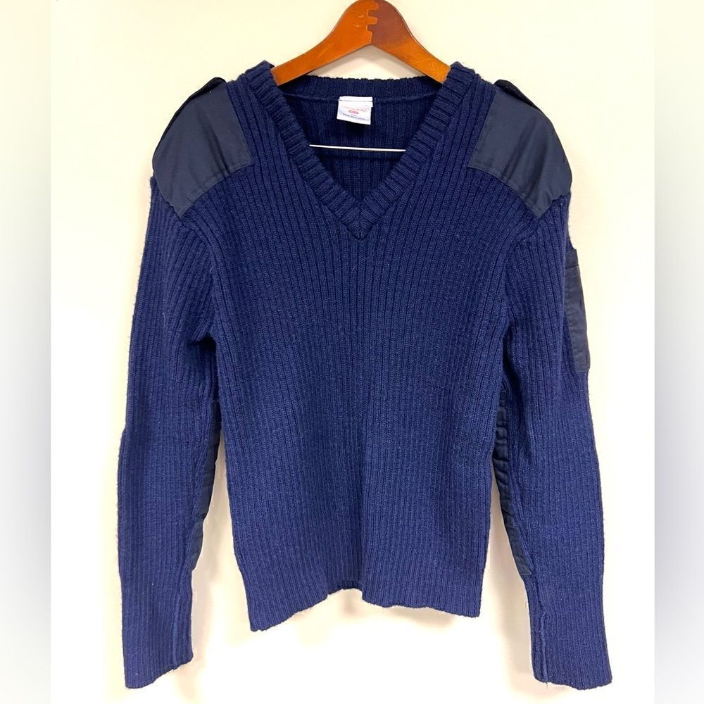 The woolly Pully 100 % thick wool sweater.  Size L/XL